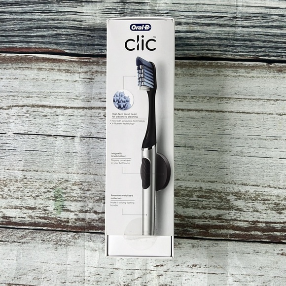 Oral-B Clic Manual Toothbrush With Extra Replacement Head And Magnetic Holder - Picture 3 of 9